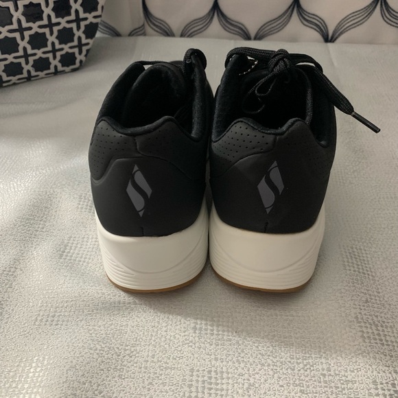 Skechers Women Uno-Stan on Air Black size 6 or 7.5 - Picture 9 of 16